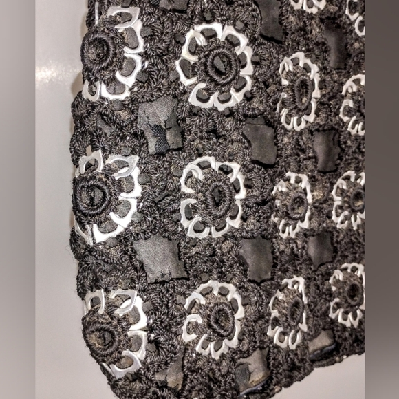 VINTAGE HAND CROCHETED POP TOP TOTE - Picture 6 of 11